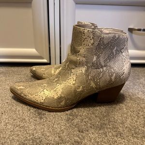 Women’s Matisse booties